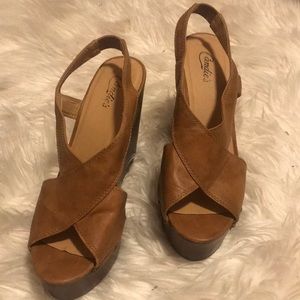 Candies Light brown strappy wedges